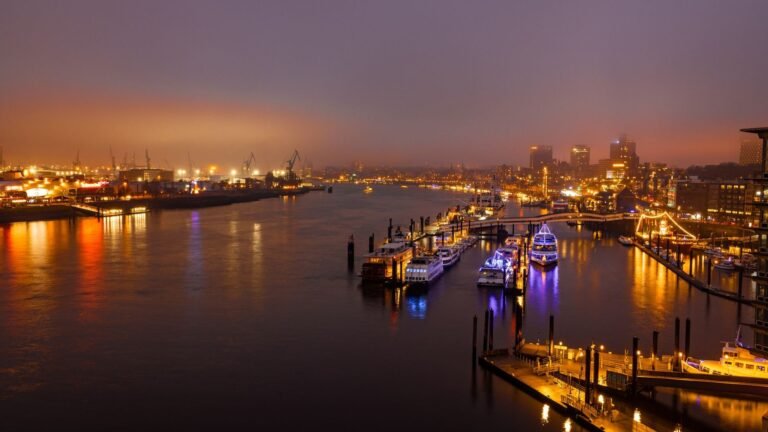 Außergewöhnliche Event-Locations in Hamburg: Von Bunkern bis Schiffen - Die unkonventionellsten Orte